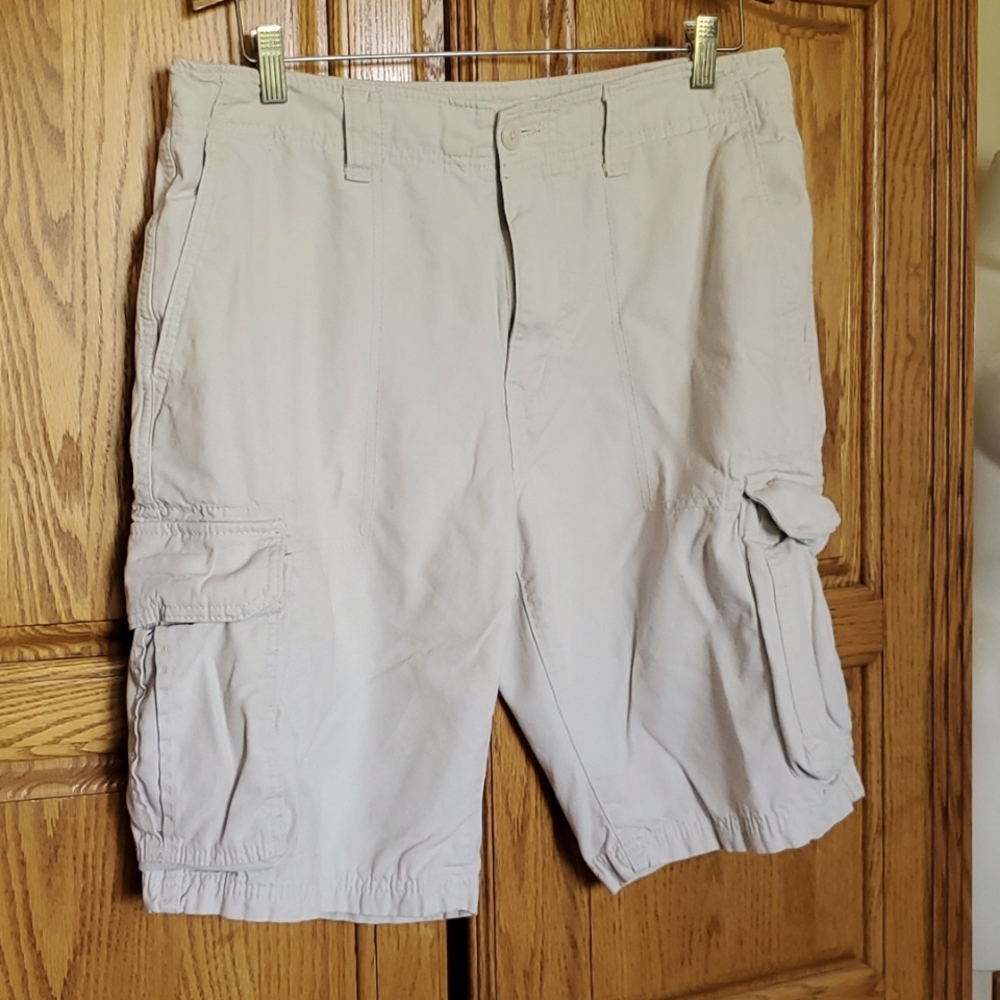 Men's cargo shorts